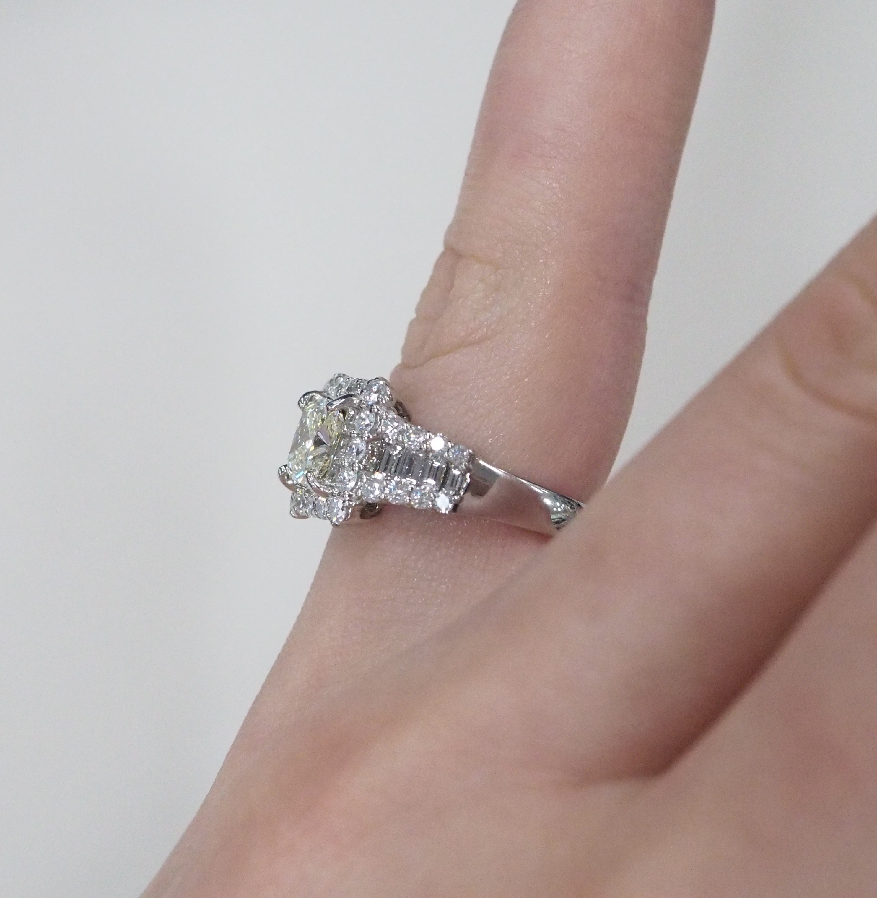 10331-000013 Кольцо (Pt 900)